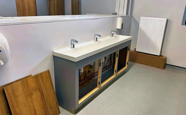 https://plumberhamiltonhill.com.au/uploads/2025/06/commercial-plumbing-241560.jpg