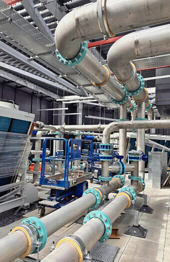 https://plumberhamiltonhill.com.au/uploads/2025/06/commercial-plumbing-556773.jpg