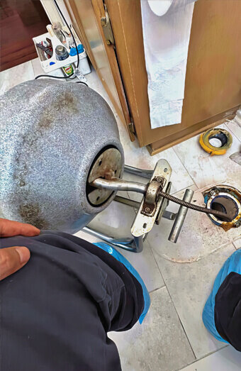 https://plumberhamiltonhill.com.au/uploads/2025/06/emergency-plumbing-877321.jpg